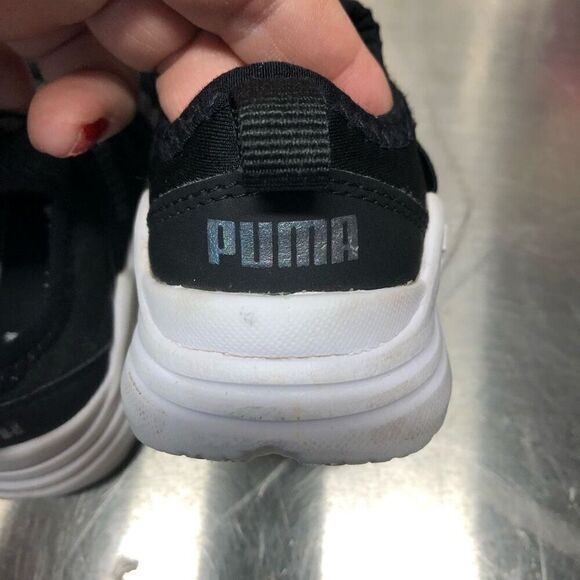 Puma Size 6 Toddler Black and White Slip On - Picture 5 of 6